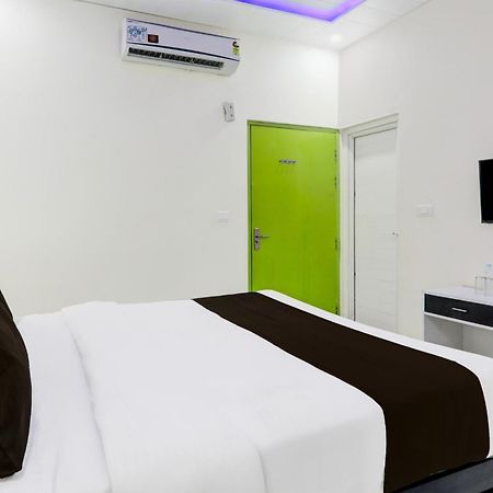 Super Hotel O Banthara Near Airport Banthra Sikandarpur Exterior foto