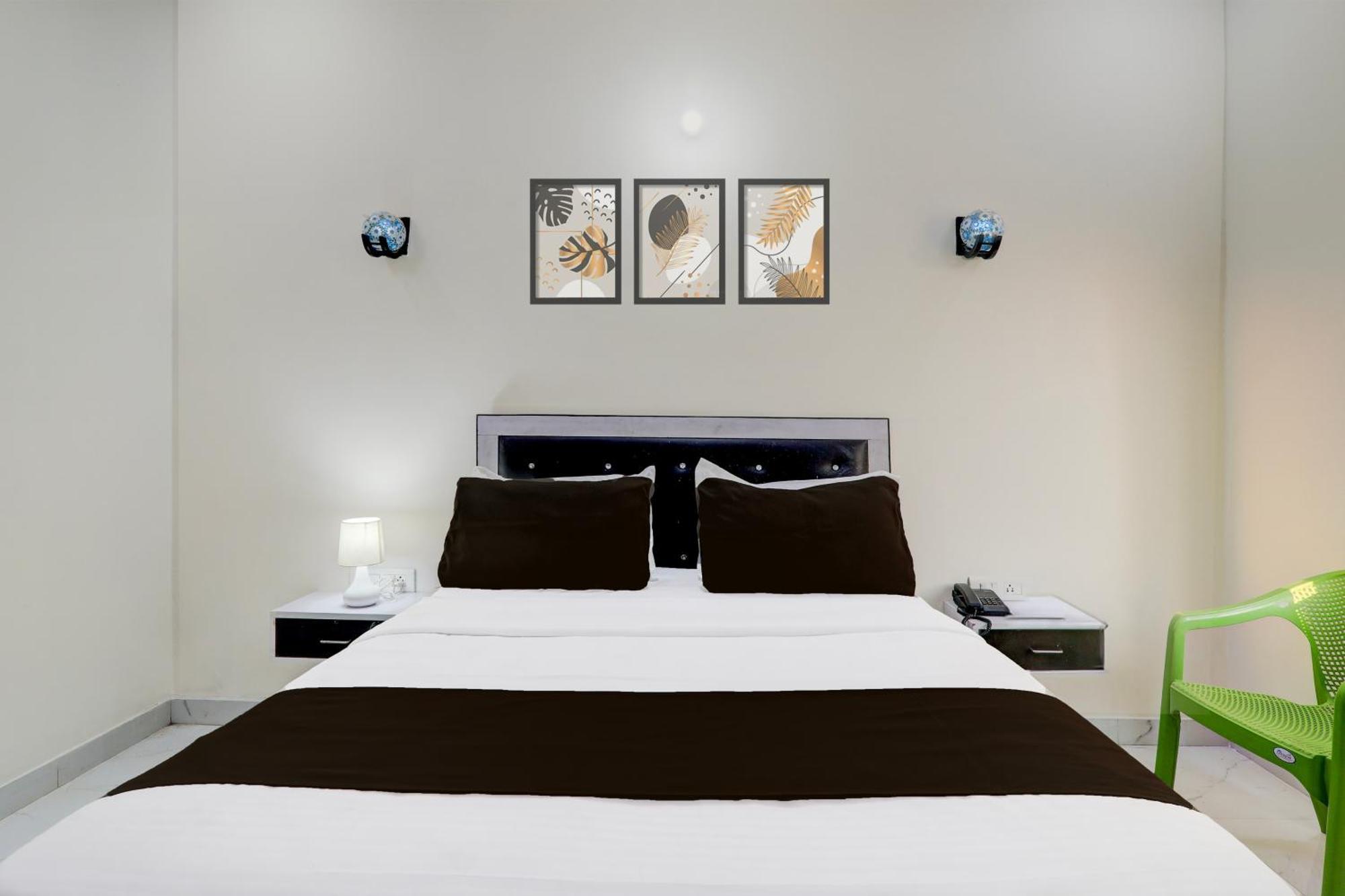 Super Hotel O Banthara Near Airport Banthra Sikandarpur Exterior foto